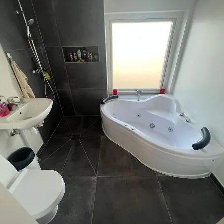 Appartement Little House 6 Min To The Ranum